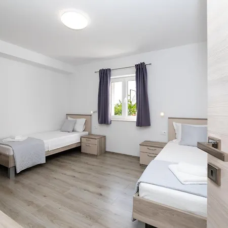 Kurte Apartment Nerezisca